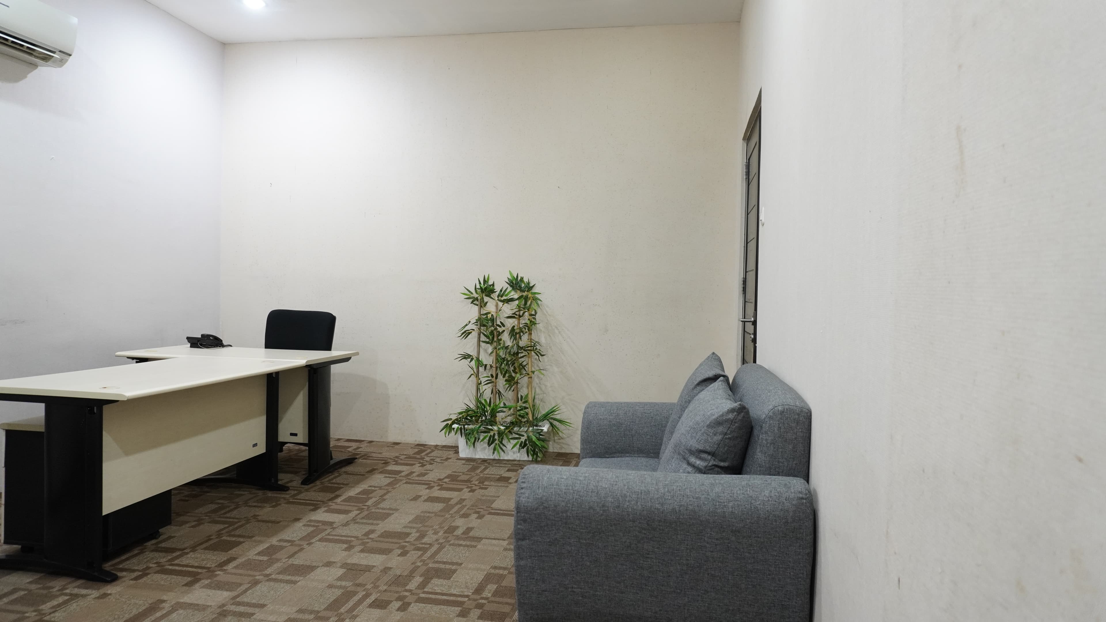 Unit 12m2 Bintaro Business Centre